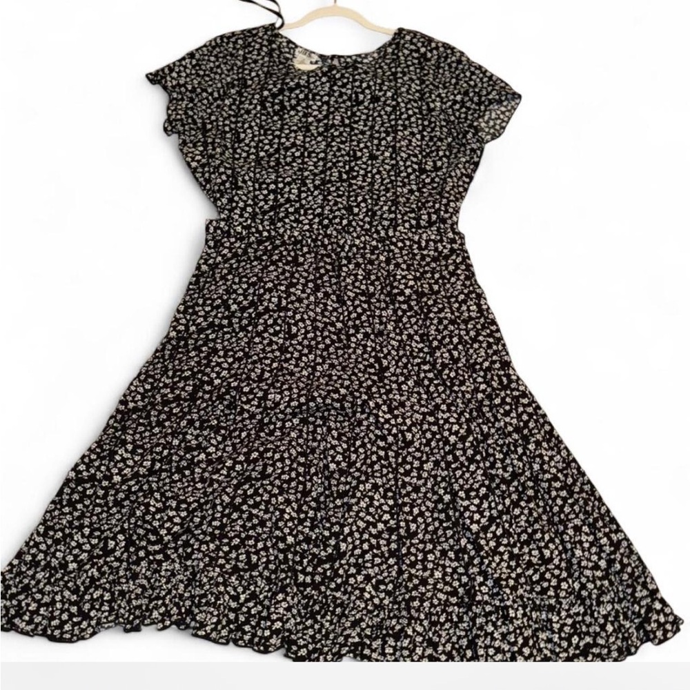 Black and white Floral print matching skirt set